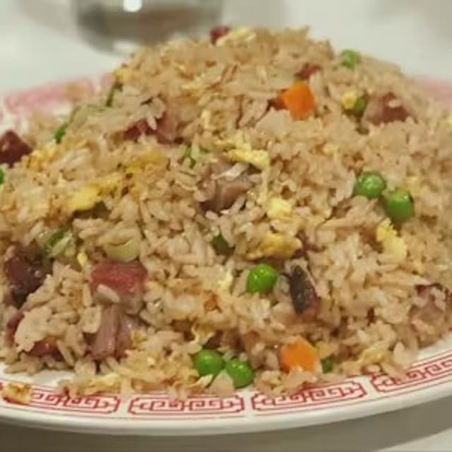 BBQ Pork Fried Rice / 叉燒肉炒飯.