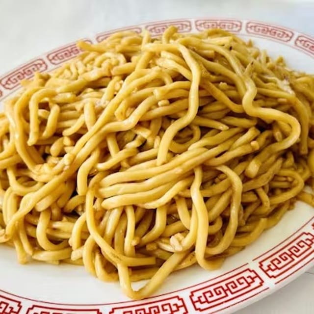 Garlic Chow Mein / 大蒜炒麵.