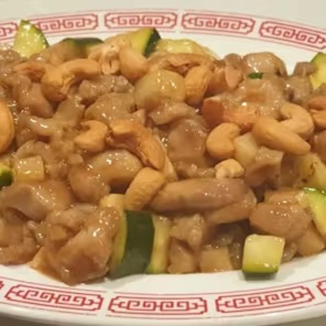 Cashew Chicken / 腰果雞丁.