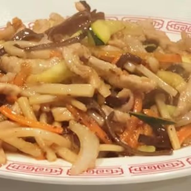 Pork In Hot Sauce / 魚香肉絲.