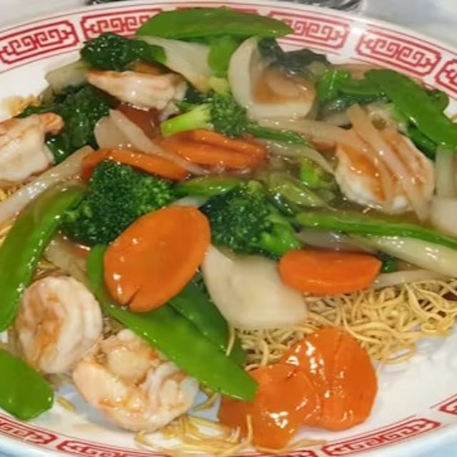 Shrimp Pan-Fried Noodles / 蝦煎麵.