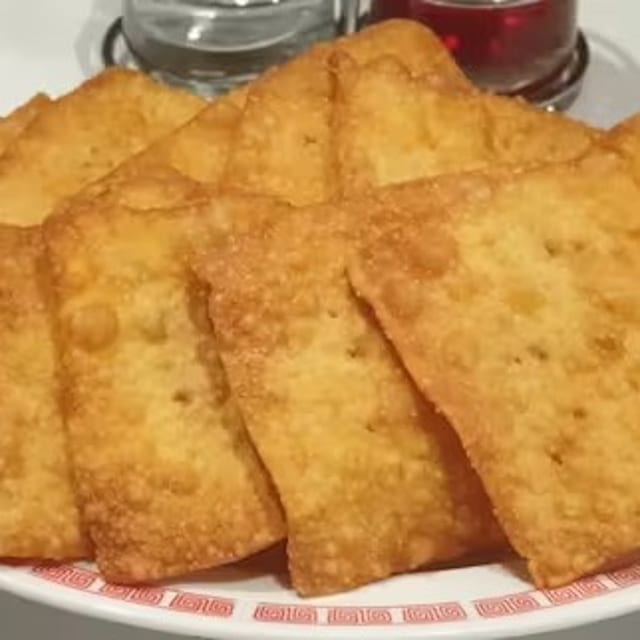 Fried Wonton Chips / 炸雲吞.