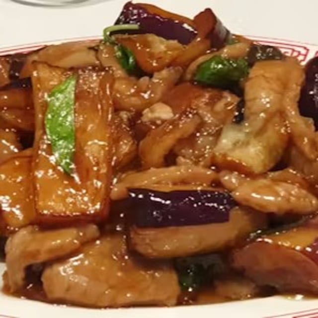 Beef with Eggplant / 茄子牛肉.
