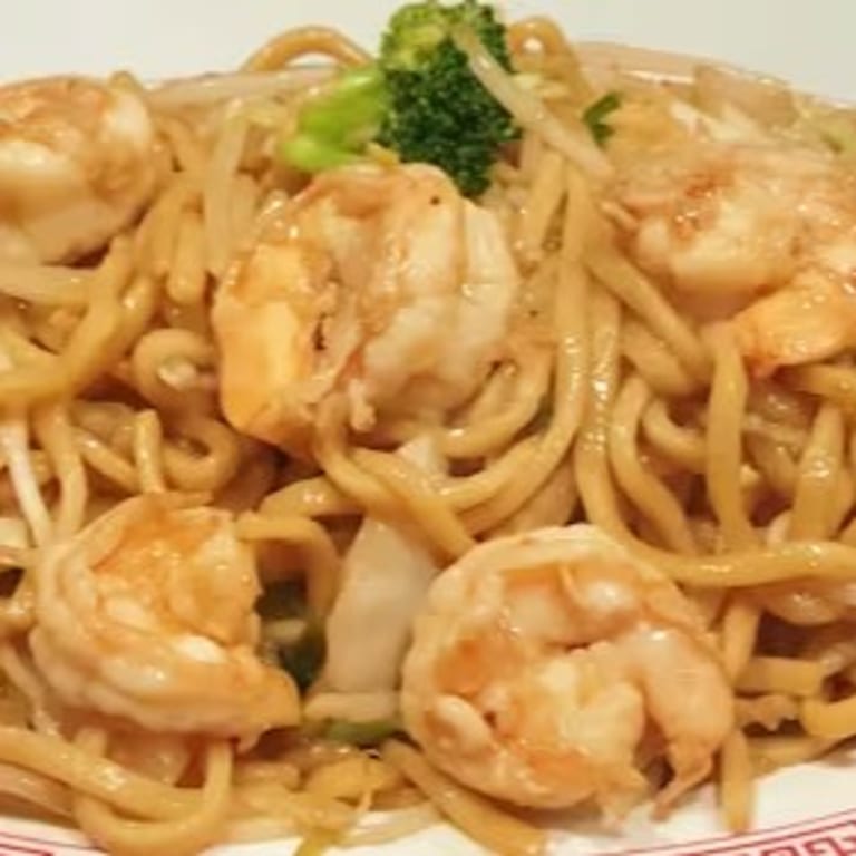 Delicious Chow Mein and Cantonese Cuisine